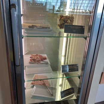 The Infinity Lounge - Refrigerated breakfast meats - Airport Lounges Near Me - Nice, 06