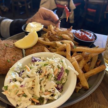 Center Square Grill - New England Fish and Chips - New American Near Me - East Longmeadow, Massachusetts