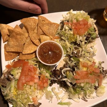Dogwood Tavern - Steak tacos - Bars Near Me - Lake Arrowhead, California