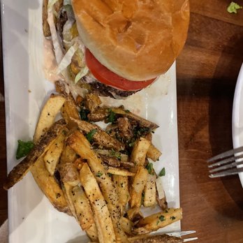 1886 Brewing - Cheeseburger with bacon and French fries - Brewpubs Near Me - Orange, California 1886 Brewing - Cheeseburger with bacon and French fries - Brewpubs Near Me - Orange, California