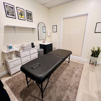 The Ayurvedic Life - Body work therapy room - Ayurveda Near Me - Sunnyvale, California The Ayurvedic Life - Body work therapy room - Ayurveda Near Me - Sunnyvale, California