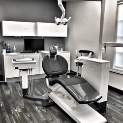 Center for Dental Medicine & Reconstruction - Incredibly comfy chair (especially great for those longer appts); this one even has an extra massage feature