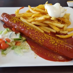 Collinghorster Grill - Riesencurrywurst mit Pommes