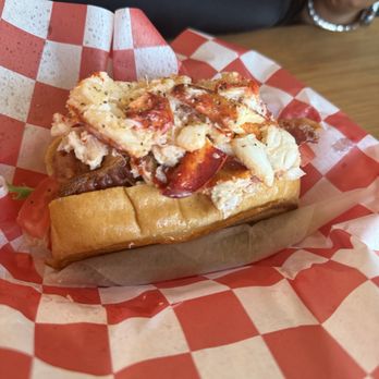 Mason's Famous Lobster Rolls - Harborplace - Connecticut Roll - Seafood Near Me - Baltimore, Maryland Mason's Famous Lobster Rolls - Harborplace - Connecticut Roll - Seafood Near Me - Baltimore, Maryland