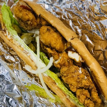 Uncle Bill's Cafe - Spicy chicken sandwich - Caribbean Near Me - Pembroke Pines, Florida