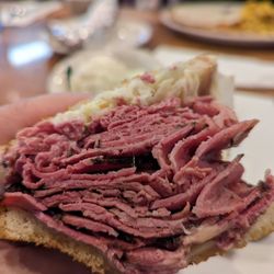 Cindi's NY Deli & Restaurant - Corned beef and pastrami