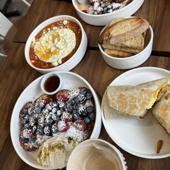 The Early Bite - French toast, shakshuka, and burrito! - Juice Bars & Smoothies Near Me - Bar Harbor, Maine