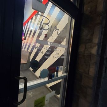 Byrd's Hot Chicken - Hours on door - Chicken Shop Near Me - Algonquin, Illinois