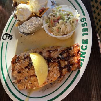Flanigan's - Doral - Salmon with lemon butter sauce - Bars Near Me - Doral, Florida Flanigan's - Doral - Salmon with lemon butter sauce - Bars Near Me - Doral, Florida