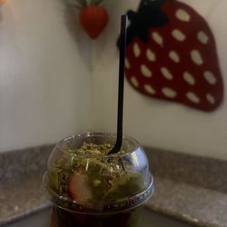 Sabores - Dubai chocolate strawberries