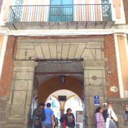 Facultad de Psicología BUAP - Entrada de la Facultad...