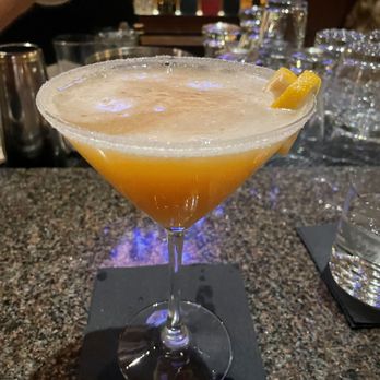 Gallery Bar & Grill - Absolutely perfect Sidecar. - Cocktail Bars Near Me - Los Angeles, California