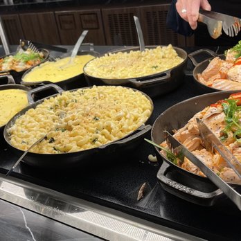 The Centurion Lounge - Lunch spread - Airport Lounges Near Me - Las Vegas, Nevada