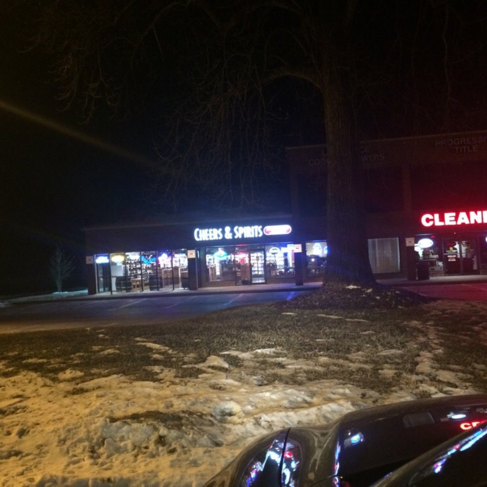 Cheers & Spirits - Located in the Arnold Station shopping center. - Beer, Wine & Spirits Near Me - Arnold, Maryland