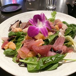 Sashimi Salad