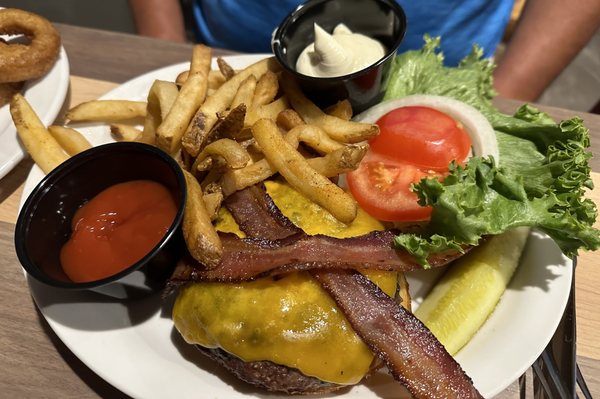 Lakes Tavern by null