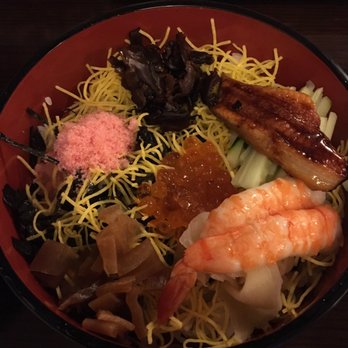 Yoshitsune Restaurant - Chirashi Part I - Japanese Near Me - Honolulu, Hawaii