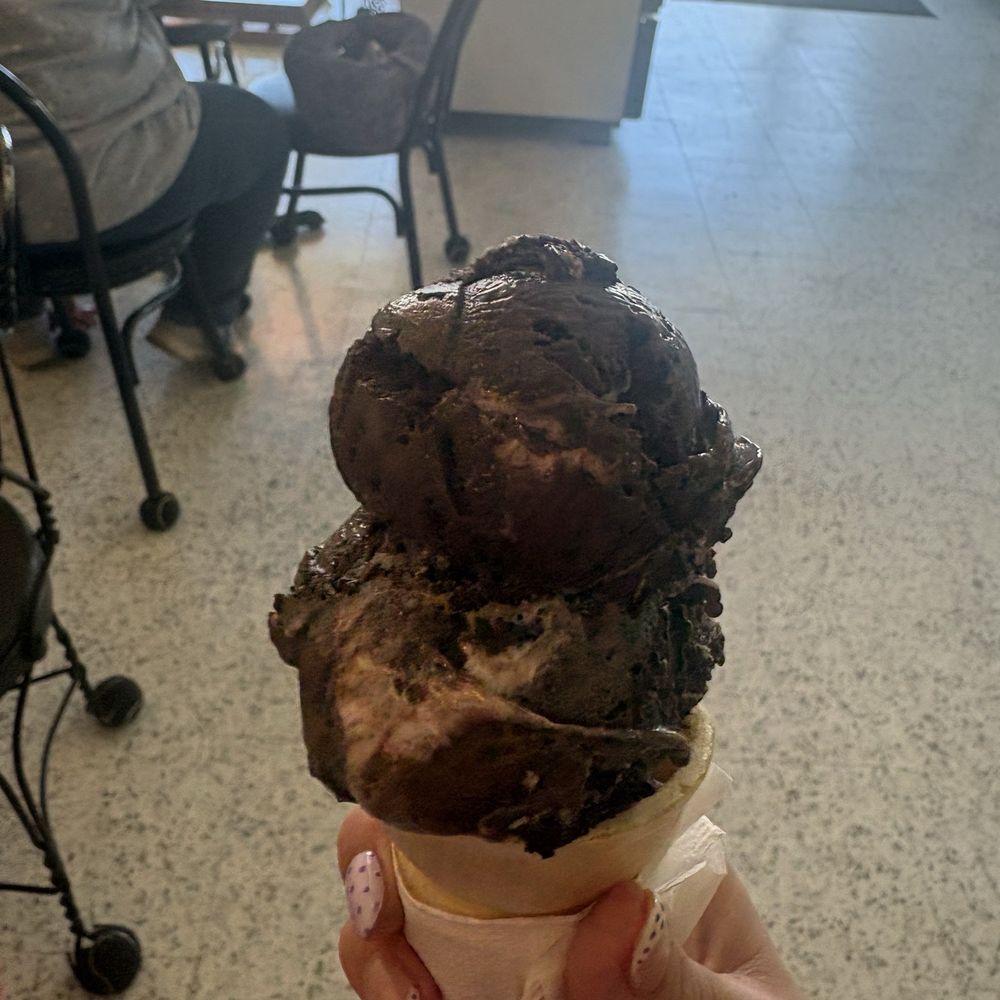 Lil' Deuce Scoop - Zoreo ice cream - Ice Cream & Frozen Yogurt Near Me - Mulvane, Kansas Lil' Deuce Scoop - Zoreo ice cream - Ice Cream & Frozen Yogurt Near Me - Mulvane, Kansas