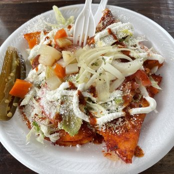 Lupita's Taco Truck - Enchiladas de pollo y de queso! - Food Trucks Near Me - Modesto, California Lupita's Taco Truck - Enchiladas de pollo y de queso! - Food Trucks Near Me - Modesto, California