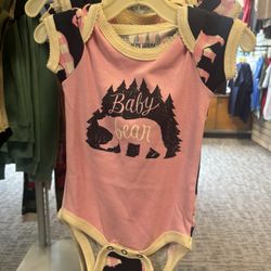 Quechee Gorge Gifts & Sportswear - Clothes for babies