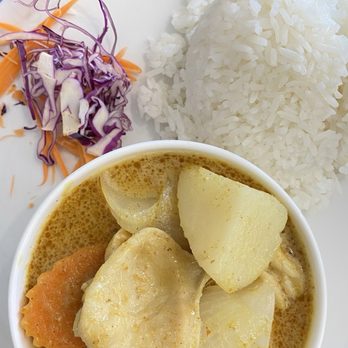 Luck Thai - Yellow Curry - Desserts Near Me - Clearfield, Utah