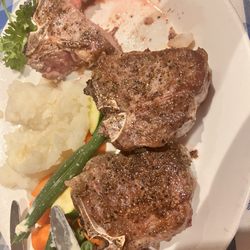 Walters & Neptunes Restaurant - Ordered lamb chops received T-bones