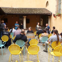 Al Chiostro della Ghiara