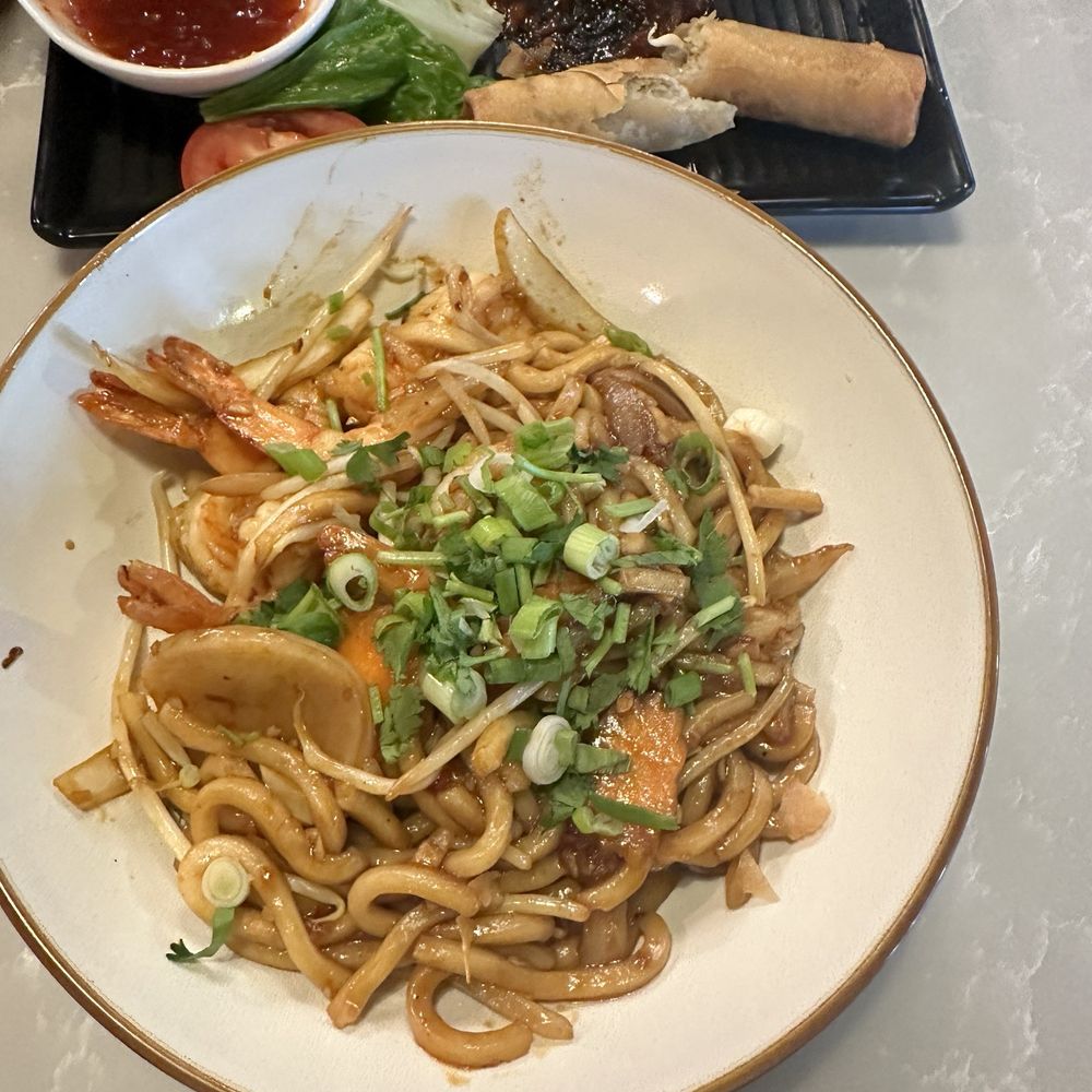 Lantern Vietnamese Kitchen - Stir fried udon - Breakfast & Brunch Near Me - Rancho Cucamonga, California Lantern Vietnamese Kitchen - Stir fried udon - Breakfast & Brunch Near Me - Rancho Cucamonga, California