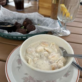 Homestead Kitchen - Seafood chowder and crab hush puppies - American Near Me - Talkeetna, Alaska