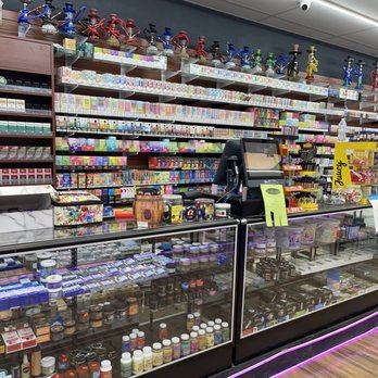 what is the legal age for tobacco use Did you know Tobacco 21 became federal law in 2019? Most teens and parents  still believe the minimum age to purchase tobacco products is 18. As a  parent, you can help make