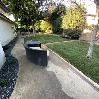 2 Brothers Landscaping - Left side landscaping and grass continued - Landscaping Near Me 2 Brothers Landscaping - Left side landscaping and grass continued - Landscaping Near Me