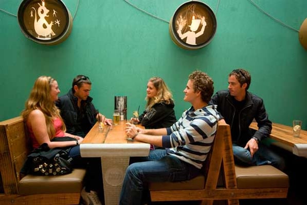 YHA Melbourne Central by null