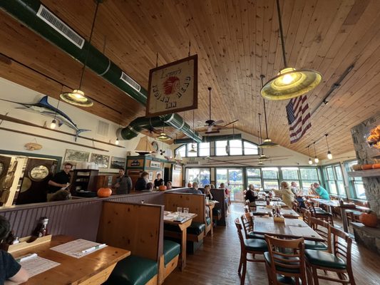 Lenny's Indian Head Inn by null