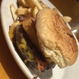 Steakhouse bacon cheeseburger Steakhouse bacon cheeseburger