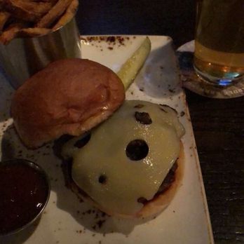 Red Cow 50th & France - Burgers Near Me - Minneapolis, Minnesota