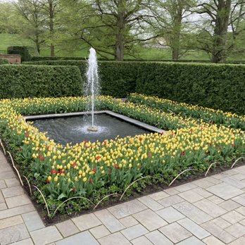 Longwood Gardens - One of many fountain areas. - Botanical Gardens Near Me - Kennett Square, Pennsylvania