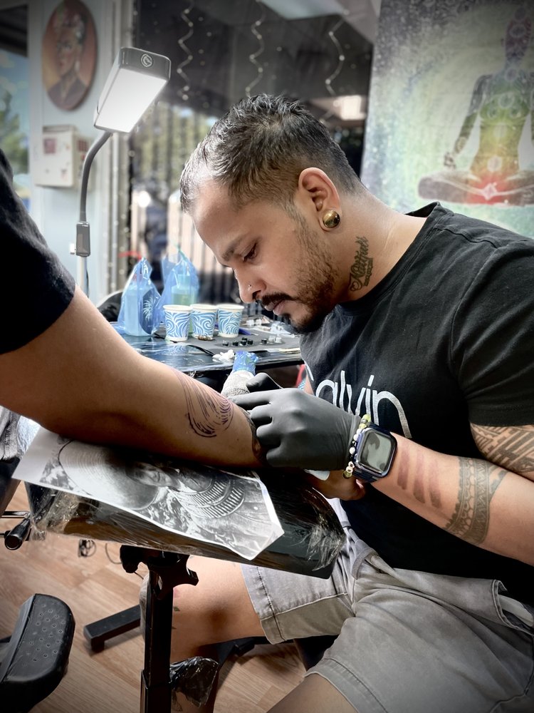 KAPURU TATTOOS Updated July 2024 11 Photos 2006 W Lincoln Ave