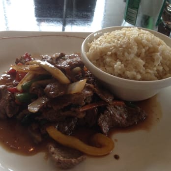 Lemongrass - Sirloin beef stir fry with brown rice - Thai Near Me - Lucan, D