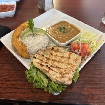 Los Andes Latin Bistro - Pollo al grill - Colombian Near Me - Minneapolis, Minnesota Los Andes Latin Bistro - Pollo al grill - Colombian Near Me - Minneapolis, Minnesota