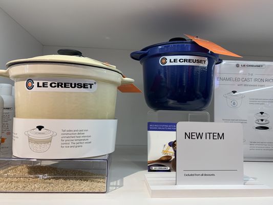 Le Creuset Outlet Store by null