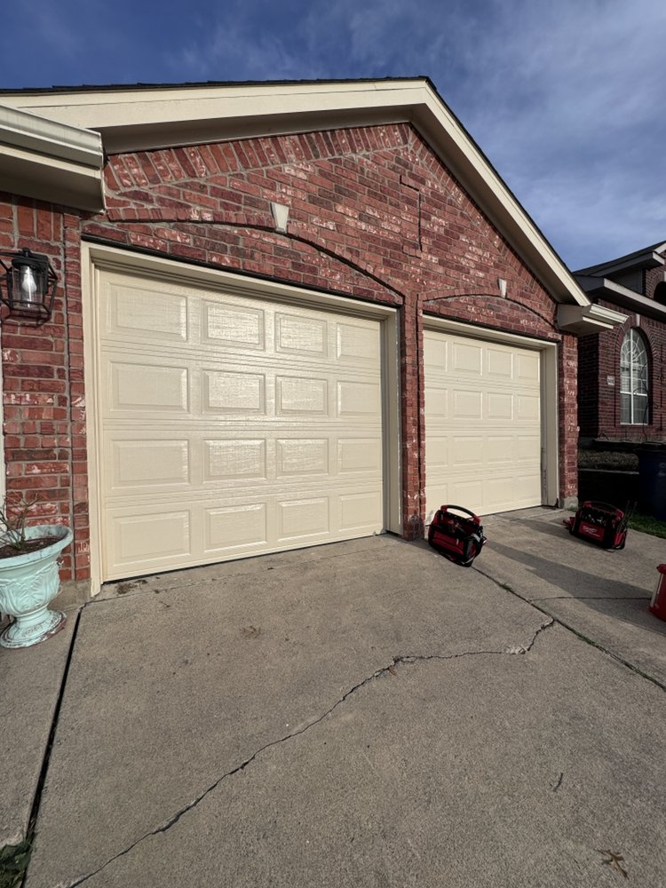 AXIS GARAGE DOORS Updated September 2024 25 Photos Anna, Texas