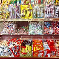 Fuzziwig's Candy Factory