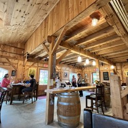 Links Bridge Vineyards - View of indoor seating