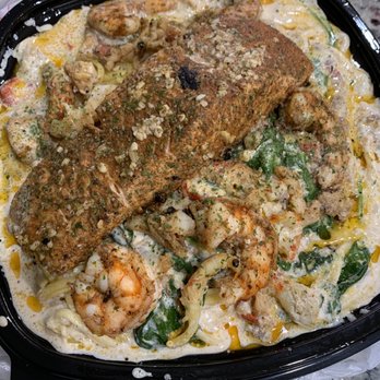 Meals By Chef Seals - Alfredo with spinach, crawfish, shrimp, and salmon - New American Near Me - Stone Mountain, Georgia