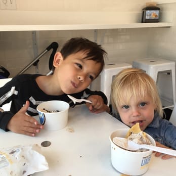 Cream - Mint choc chip vegan ice cream! Vegan cookies too! - Desserts Near Me - Cupertino, California