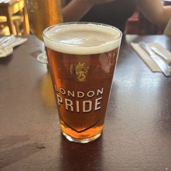 Fox Connaught - London pride Cask ale - British Near Me - London, XGL Fox Connaught - London pride Cask ale - British Near Me - London, XGL