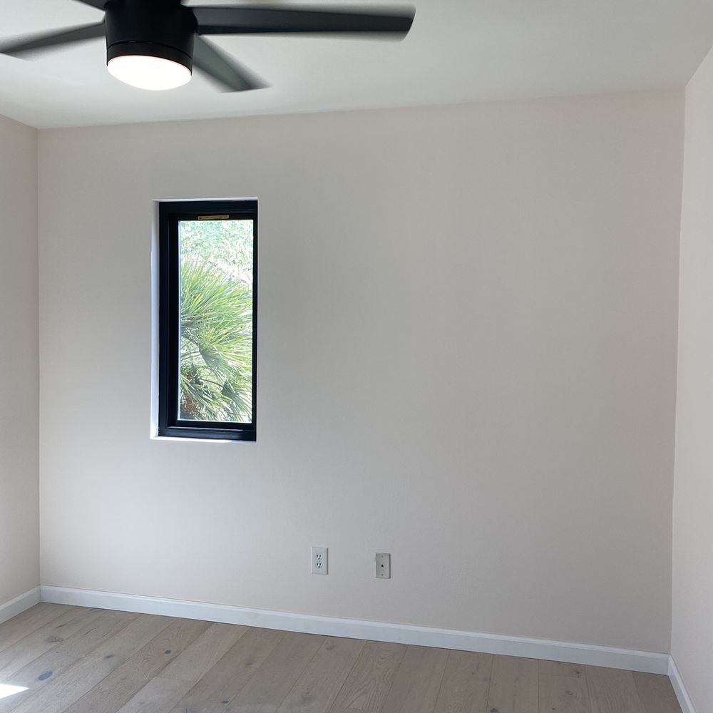 Dunn-Edwards Paints - This is the Ambrosia Ivory in the Exquisite Deluxe Interior Matte Paint finish! - Hardware Stores Near Me - Thousand Oaks, California