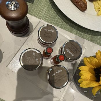 InterContinental Buckhead Atlanta - Condiment set up - Hotels Near Me - Atlanta, Georgia