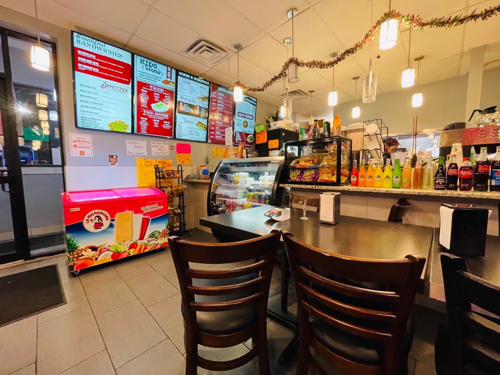 La Flor Taco Grill