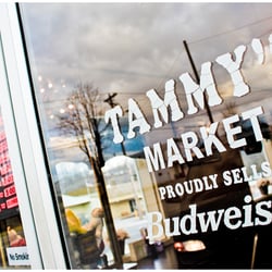 Tammy's Market - Good food, cold beer, nice people, great success!